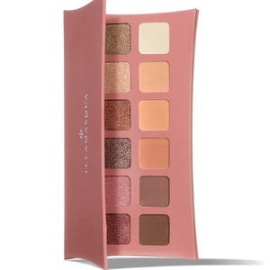 ILLAMASQUA Unveiled Artistry Palette